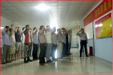 昌东大道南延项目部开展2017年清静生产月启动仪式暨清静质量宣誓署名活动_尊时凯龙