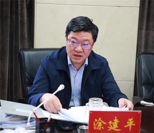 彰显省会继续，，，，，我们城投人这么干！